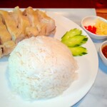 タイ クルンテープ - カオマンガイ(蒸し鶏ご飯)　￥750