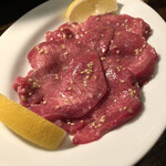 Yakiniku Baru Maru Ushimi-To - 