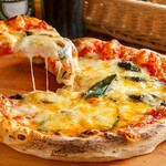 カジュアル レストラン&バー マカロニ - ピザの基本マルゲリータ