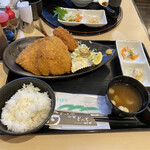 とっと めしや - 2020年11月。あじフライ定食880円。