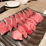 にくがとう - ここから焼き物　厚切りハツ　厚切り特上タン