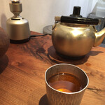 麺や高倉二条 - ソニーのランプ型スピーカーが良い感じ