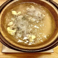 料亭 やまさ旅館 - スッポン鍋（水炊き）〜スッポンを煮込んだ出汁に、まずは、たっぷりのスッポンを柚子胡椒で頂きます。