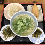 Teuchi No Aji Koizumi - うどん、ごぼう天、稲荷、無料の漬け物