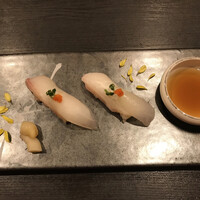 鮨隆 - アラの握り