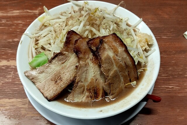 ちょっとぼやけた味わいの二郎系 黒木製麺 釈迦力 雄 門真店さん』by