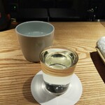 焼鳥今井 - 日本酒はグラスでお願いしました。