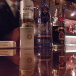 バー・ジュニパー - ゴッホ、シタデルなど３本