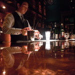 バー・ジュニパー - パンフレットにしたいワンカットだ