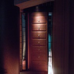 バー・ジュニパー - ドアの向こうは大人の空間