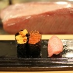 Sushi Waka - カウンターで。。ウニ、いくら、トロ～