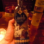 バー・ジュニパー - こいつはフランス産だ