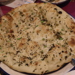 ガラムマサラ - ガーリックナン