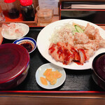 美味なかよし - なかよしセット（税込1,100円）〜本日の日替り（ささみカツ）と鳥天がセット