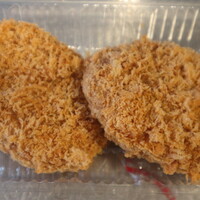 とんかつ まい泉 青山本店 - テイクアウトのポテトコロッケ