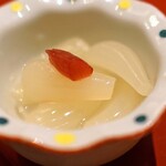九頭龍蕎麦 - 福井の珍味（５種盛合せ）　　らっきょの甘酢漬け