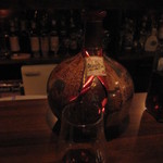 ウォータークラブ - 60年もののアマレット、30年ものの皮ボトルに手削り木製キャップ