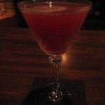 ウォータークラブ - ストロベリーのカクテル、50年前のバカラグラスで