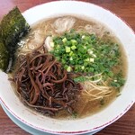 しぇからしか - ラーメン きくらげ追加 バリカタ