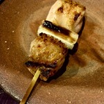 鳥田中 - 焼鳥は七谷地鶏のももねぎまからスタート　濃厚な肉の旨味が味わえます