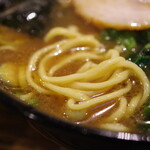 Iekei Ra-Men Kukkura - 麺