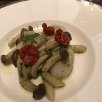 R restaurant & bar - 