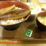 すき家 - ２枚で１１８０円+味噌汁サラダセット１００円+スーパードライ４００円