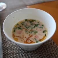 イタリアンダイニング ケシキ - 白いんげん豆のスープ フレッシュトマトとクリスピーエシャロット