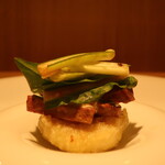 RISTORANTE IL NODO - 小坪漁港 カワハギのベニエ 紫サツマイモ チコリ バーニャカウダアップ