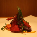 RISTORANTE IL NODO - 天城 山本さんの鹿ロース藁焼き 渡辺農園の人参添えアップ