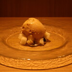 RISTORANTE IL NODO - ほうじ茶のソルベ 秋のナシ 畑のナス添え