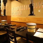 牛タン・ホルモン焼肉 勇拓 八王子店 - テーブル席