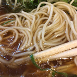 博多中華そば 元祖 - 箸と比較し、極細さが分かるでしょうか？