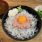 谷町 一味禅 - しらす贅沢丼（￥900）