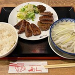 やみつきホルモン利久 - 