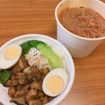 火鍋専門店蜀大侠 - 魯肉飯(ミニサイズ)/酸辣粉