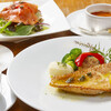 Est.Est - 料理写真:カサゴの香草焼（魚はかわります）本日の鮮魚の香草焼