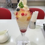 タカノフルーツパーラー - パフェランチ　ソフトクリームパフェ