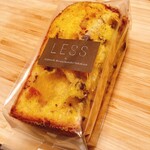 LESS - パンプキンパネットーネ（800円）