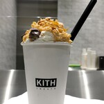 KITH TREATS - ミルクシェイク ザ・エイティー
