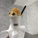 KITH TREATS - ミルクシェイク ザ・エイティー