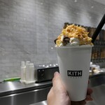 KITH TREATS - ミルクシェイク ザ・エイティー