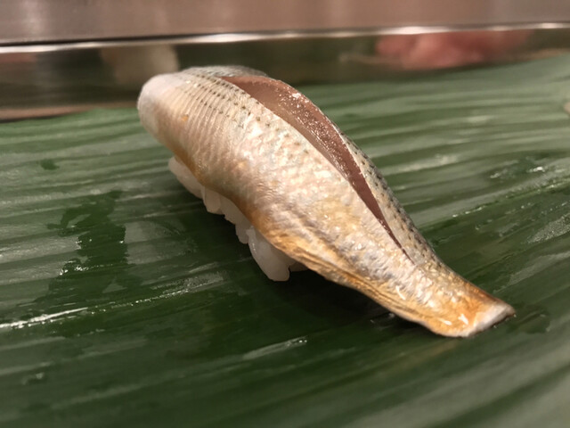 海外メディアからも取材が相次ぎ世界が驚く職人技で作り出される世界最小の米一粒寿司 東京都台東区雷門 By さすらいの旅人 全国各地孤独のグルメ すし屋の野八 のはち 田原町 寿司 食べログ