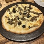 ぶどうの花 - 味噌ピザ