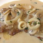 フランス料理グルメ - Ｂランチ肉料理のアップ（子牛のソテー）