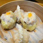 チャイナ - 蟹の卵入りシューマイと海老蒸し餃子？