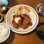 ランチハウス たまご - ミックスフライ定食 ＋ 冷奴(島豆腐)