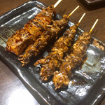 三酉屋 - 白レバタレとつなぎタレ各150円別