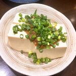 三酉屋 - 冷奴の酒盗がけ350円別