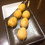 三酉屋 - うずら卵150円別